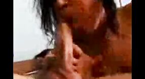 देसी मिल्फ अनुष्का शर्मा एका भारतीय सेक्स व्हिडिओमध्ये तारे 2 मिन 20 सेकंद