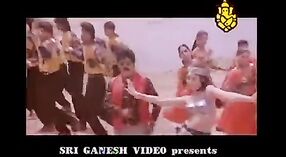 Gadis Desi dalam Musik: Video Seks yang Panas dan Beruap 2 min 50 sec