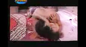 ಭಾರತೀಯ ಸೆಕ್ಸ್ ಚಲನಚಿತ್ರ: ಎ ದೇಸಿ ಮಿಲ್ಫ್ 5 ನಿಮಿಷ 40 ಸೆಕೆಂಡು
