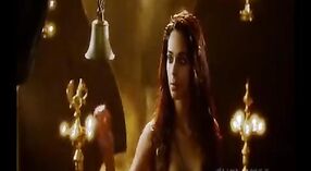 印度性爱视频：Mallika Sherawath的裸体完美 3 敏 40 sec