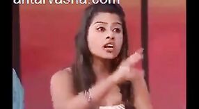 بھارتی جنسی ویڈیو کی خاصیت Rakhi Savant ' s milfabuse 0 کم از کم 0 سیکنڈ