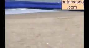 MILF India Leena Chandrawarkar dalam balutan Bikini 0 min 50 sec