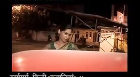 印地语中的德西女孩：色情视频 2 敏 20 sec
