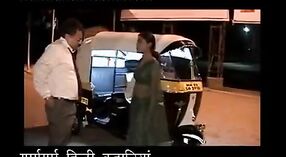 Desi meisjes in Hindi: Een porno Video 7 min 40 sec