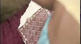 Vídeo pornográfico indiano Amador Com uma rapariga sexy da aldeia 4 minuto 50 SEC
