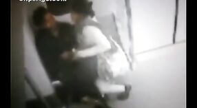 Video seks india Ing Skandal sepur Metro Delhi kena pengaruh lan bocor menyang internet 0 min 0 sec
