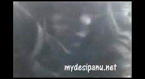 దేశీ అమ్మాయిలు రోష్ని మరియు ఆమె డ్రైవర్ తన కారులో ఉద్వేగభరితమైన సెక్స్ కలిగి ఉన్నారు 2 మిన్ 20 సెకను