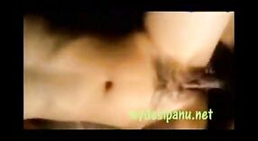 Индийское секс-видео с участием студентки колледжа из Мумбаи, которую трахает ее собственный джиджу 2 минута 00 сек