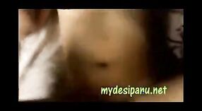 Indyjski seks wideo featuring a kolegium dziewczyna z Mumbai kto dostaje przejebane przez jej własny jiju 2 / min 10 sec