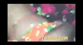 Desi dziewcząt rupsa i jej hubby w indyjski seks wideo 0 / min 30 sec