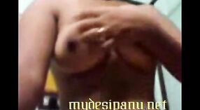 Милфа Дези Махима обнажает свое горячее тело перед веб-камерой своего любовника 1 минута 20 сек