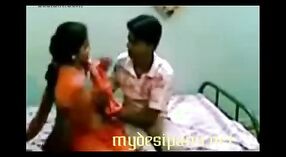 印度性爱录像带，有一个desi女孩和她的阵风 1 敏 20 sec