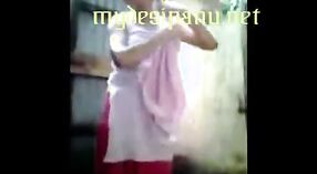 Amateur porn video of a Bengali girl in an outdoor bath 3 min 50 sec