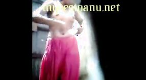 Amateur porn video of a Bengali girl in an outdoor bath 0 min 30 sec