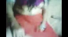Video de sexo indio con un bhabi desde el mástil en el pueblo 1 mín. 30 sec