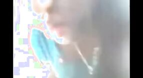 Desi dziewczyna dostaje przejebane przez jej kochanek na highway w amator wideo 7 / min 40 sec
