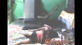 فيديو جنسي هندي يعرض صوتا واضحا في قرية هندية مذهلة 3 دقيقة 40 ثانية