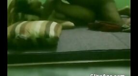 ওমকারির বৈশিষ্ট্যযুক্ত ভারতীয় সেক্স ভিডিও, একটি দেশি বেশ্যা যিনি তার নিয়মিত ক্লায়েন্ট দ্বারা নগ্নভাবে ধরা পড়েছেন 7 মিন 00 সেকেন্ড