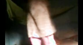 భారతీయ సెక్స్ వీడియో దేశీ అమ్మాయి తన స్థానిక పోస్ట్ మాస్టర్ చేత ఇబ్బంది పెట్టడం మొదటిసారి 3 మిన్ 30 సెకను