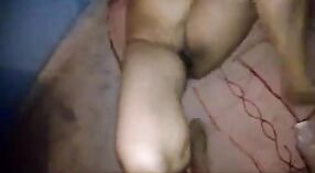 ભારતીય પરિપક્વ કાકી પોર્ન વિડિઓમાં લીક થયેલા યુવાન છોકરા દ્વારા વાહિયાત થઈ જાય છે 5 મીન 50 સેકન્ડ