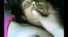 印度的性爱录像带上有一个与主人的性行为的女仆 2 敏 20 sec