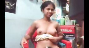 Индийское секс-видео, в котором молодая дези впервые встречается с другом своего дяди 7 минута 00 сек