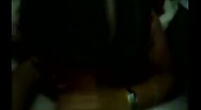हौशी भारतीय सेक्स व्हिडिओ तिच्या प्रियकराबरोबर एक गोंडस आणि मादक बंगाली गाव भाभी आहे 4 मिन 30 सेकंद
