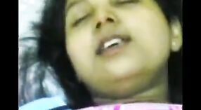 இந்திய கல்லூரி பெண் அமெச்சூர் ஆபாச வீடியோவில் தனது காதலனுடன் குறும்பு செய்கிறாள் 3 நிமிடம் 40 நொடி