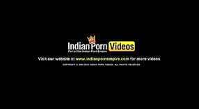 Desi Cousin Leaked MMSビデオが犯された若い女の子のビデオ 3 分 10 秒