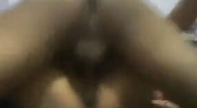 Vidéo porno indienne: la milf du voisin se fait baiser par son voisin 2 minute 30 sec