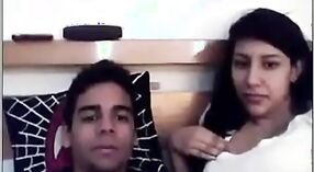 Indisches Sexvideo mit einer jungen Chefin und ihrem wunderschönen Punjabi-Büromädchen 0 min 0 s