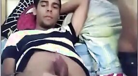 Video de sexo indio con una joven jefa y su hermosa chica de oficina punjabi 14 mín. 20 sec