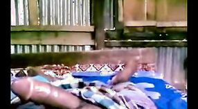 Pacar Desi menikmati kebersamaan dengan pacarnya dalam video porno amatir ini 1 min 40 sec