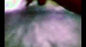 ದೇಸಿ ಗೆಳತಿ ಈ ಹವ್ಯಾಸಿ ಅಶ್ಲೀಲ ವೀಡಿಯೊದಲ್ಲಿ ತನ್ನ ಗೆಳೆಯನ ಕಂಪನಿಯನ್ನು ಆನಂದಿಸುತ್ತಾಳೆ 3 ನಿಮಿಷ 40 ಸೆಕೆಂಡು