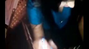 Desi menina dá um boquete gostoso para seu chefe neste vídeo Amador 2 minuto 50 SEC
