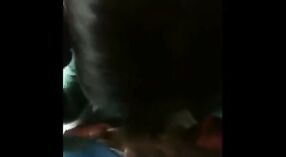 Videos de sexo indio con una chica de oficina bengalí cachonda que hace una mamada humeante 3 mín. 10 sec