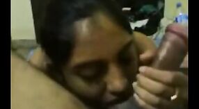 Petite amie Desi Amateur Fait une pipe POV dans une Vidéo Porno 0 minute 0 sec