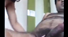 Amador Desi menina dá um quente POV boquete neste vídeo pornô 12 minuto 20 SEC