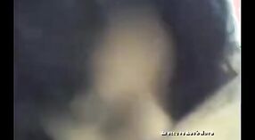 ಭಾರತೀಯ ಗೆಳತಿ ಈ ಹವ್ಯಾಸಿ ಅಶ್ಲೀಲ ವೀಡಿಯೊದಲ್ಲಿ ಪರಿಣಿತ ಬಾಯಿಯಿಂದ ಜುಂಬು ನೀಡುತ್ತಾಳೆ 2 ನಿಮಿಷ 40 ಸೆಕೆಂಡು