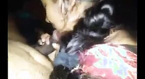 Indyjski seks wideo featuring a Marathi Bhabhi dając jej partner w przyjemność z jego własne ręce 0 / min 40 sec