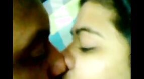 Desi meninas de Dhaka prazer Seu Namorado Pau no amador, vídeo pornô 3 minuto 00 SEC