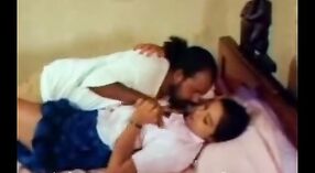 인도 섹스 비디오:이웃과 말루 아내의 침실 섹스 0 최소 0 초