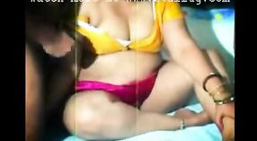 Indian Sex Videos: Mallu Aunty's Pussy Rubing and Play 0 min 0 sec