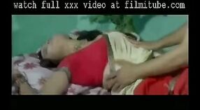 ホットおっぱいのデジガールズ：インドのセックスビデオ 0 分 0 秒