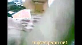 দেশি মেয়ে দিব্যা তার দ্বিতীয় ভারতীয় সেক্স ভিডিওতে তারকারা 2 মিন 50 সেকেন্ড