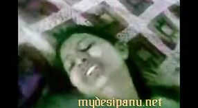 देसी लड़की दिव्या सितारों में उसके दूसरे भारतीय सेक्स वीडियो 3 मिन 20 एसईसी