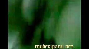 দেশি মেয়ে দিব্যা তার দ্বিতীয় ভারতীয় সেক্স ভিডিওতে তারকারা 3 মিন 30 সেকেন্ড
