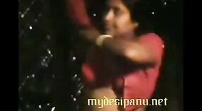 Vidéos de sexe indien mettant en vedette la femme de Ranu et son amie MMS 1 minute 20 sec
