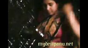 Vidéos de sexe indien mettant en vedette la femme de Ranu et son amie MMS 3 minute 00 sec