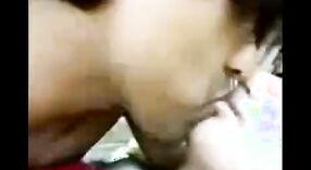Desi dziewczyna Nitu Chauriha ma seks z jej chłopak 2 / min 30 sec